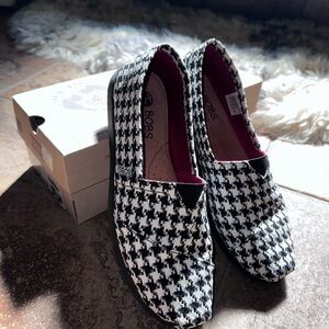 Skechers BOBS Black and White Houndstooth Slip-Ons